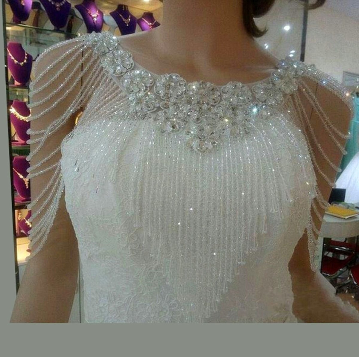 Свадебное платье со стеклярусом