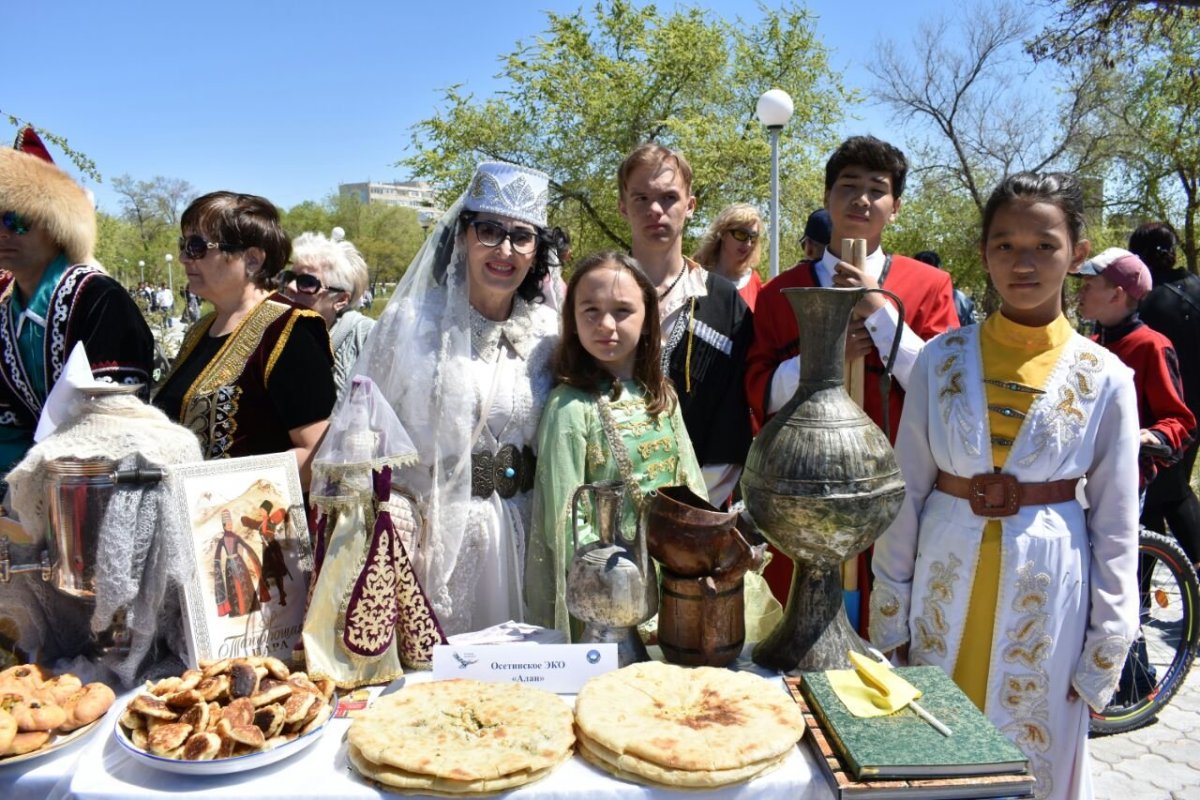Северная Осетия застолье