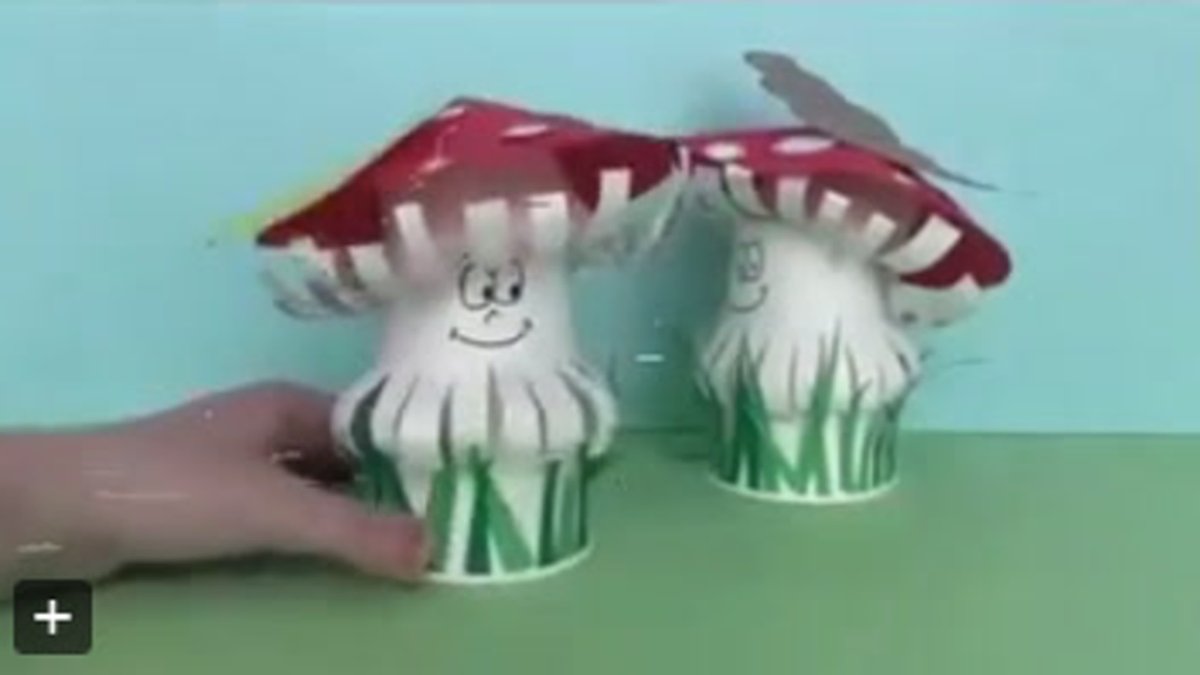 Мухомор из стаканчиков