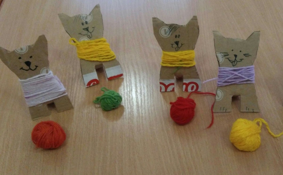 Игрушки из картона и ниток