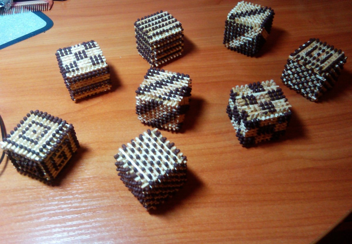 Кубик из спичек