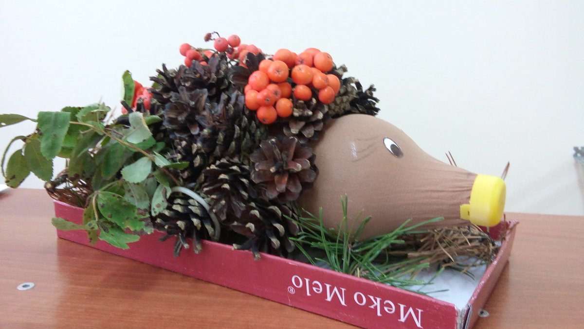 Ежик из свеклы поделка