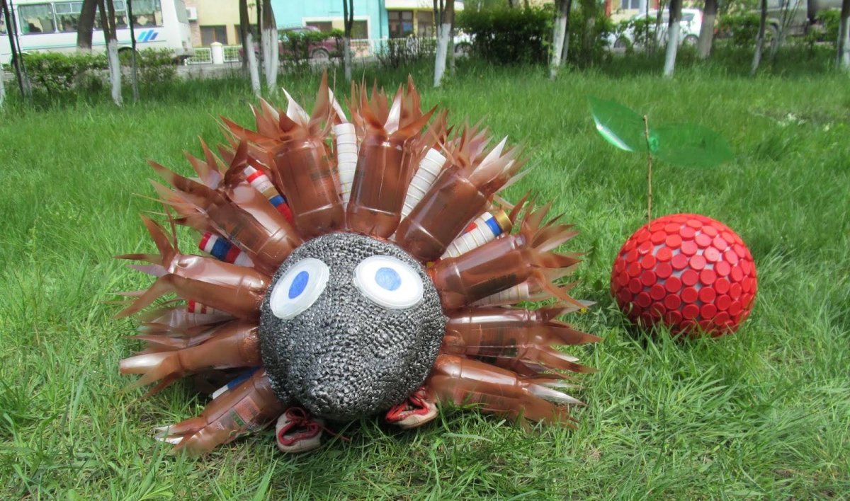 Ежик из пластиковой бутылки
