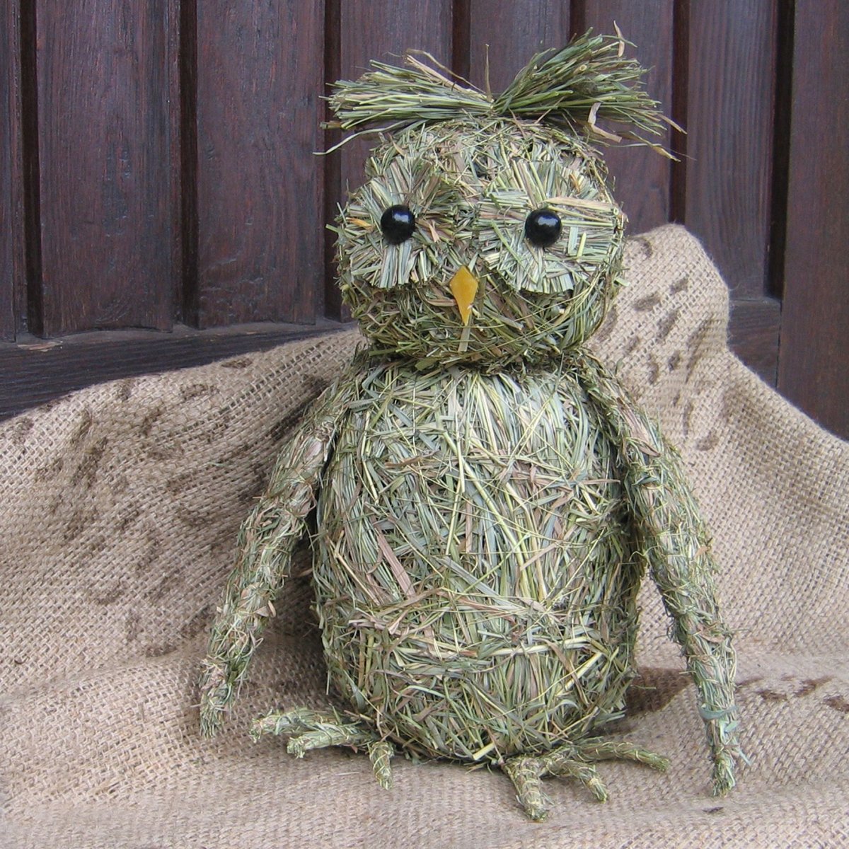 Сова из сена