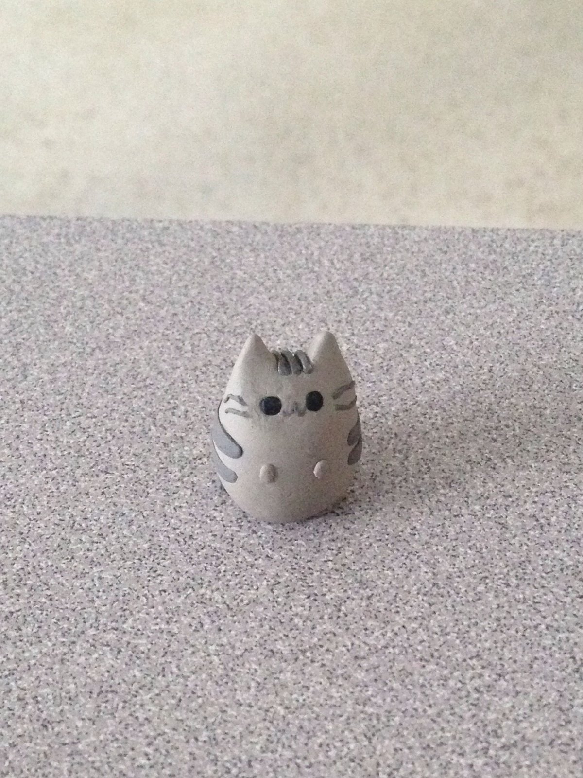 Фигурки из лёгкого пластилина котики