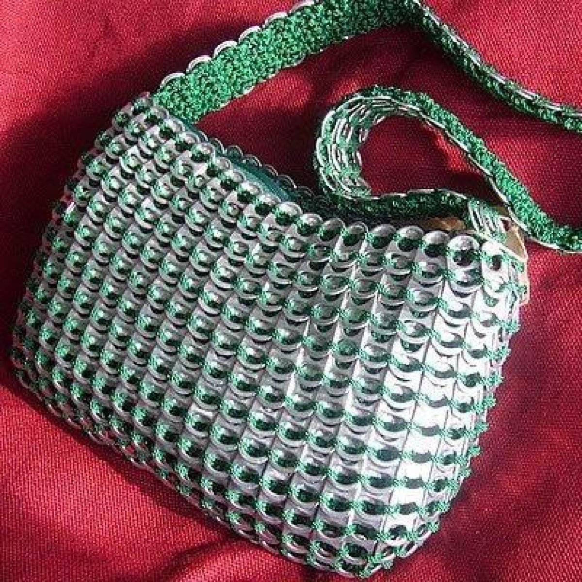 Сумки из пивных ключей