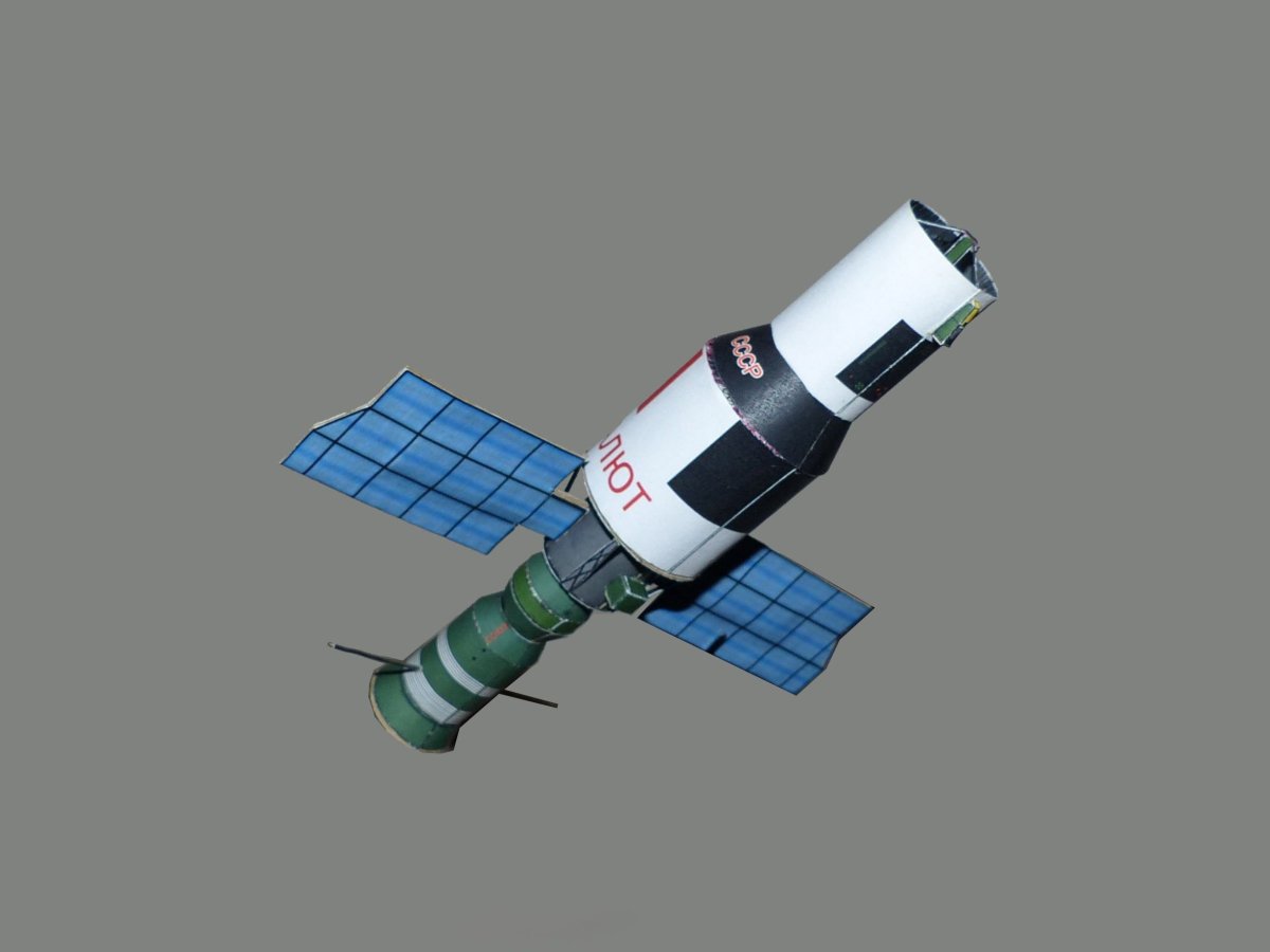 Космическая станция из бумаги