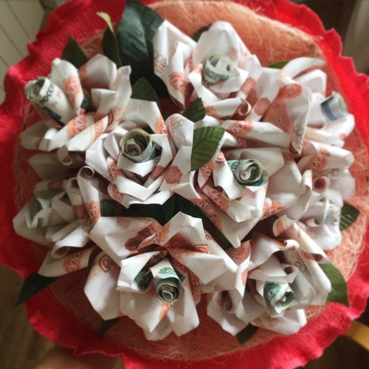 Букет роз из денег