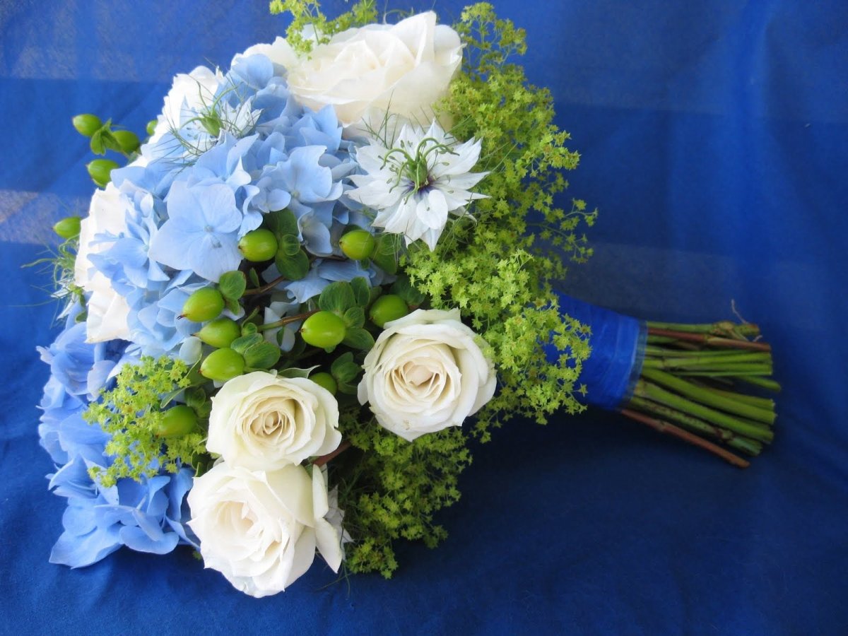 Букет "Blue and White"