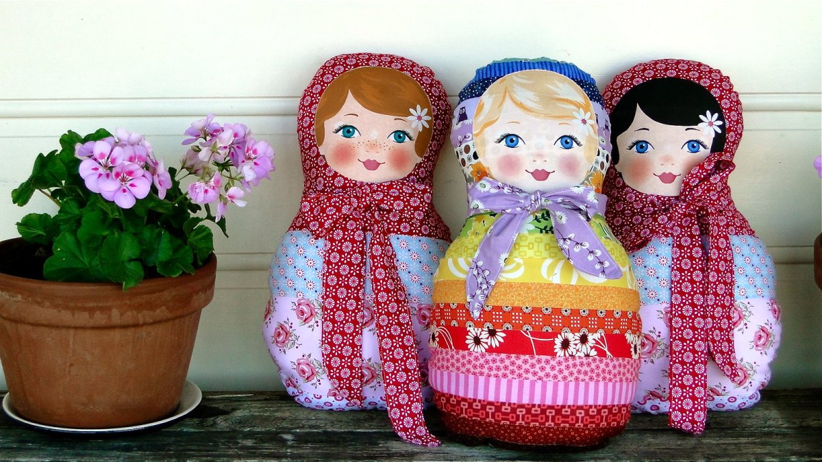 Куклы матрешки из ткани