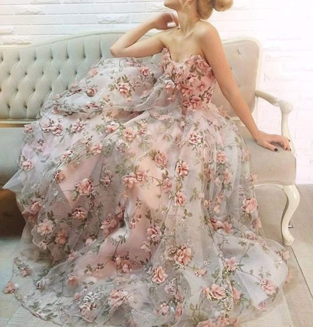 Платье с цветами