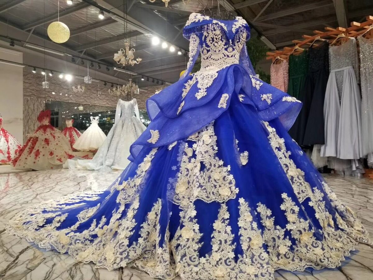 Королевские платья