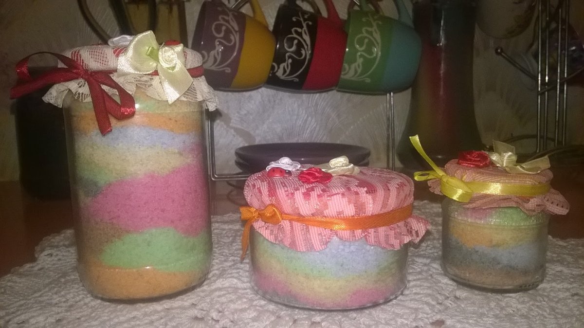 Баночка с цветной солью своими