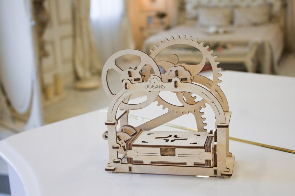 Механическая шкатулка UGEARS