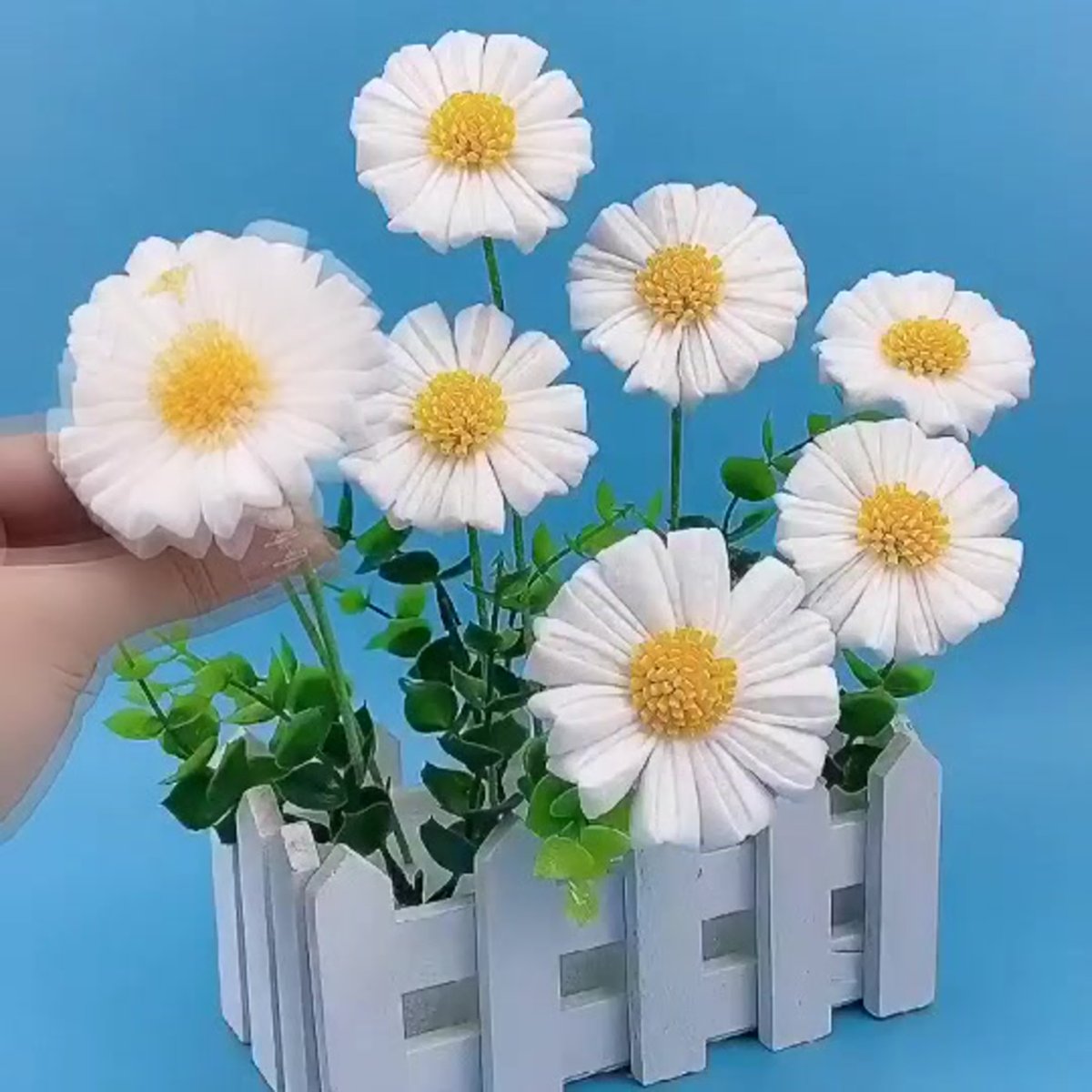 Ромашки из салфеток