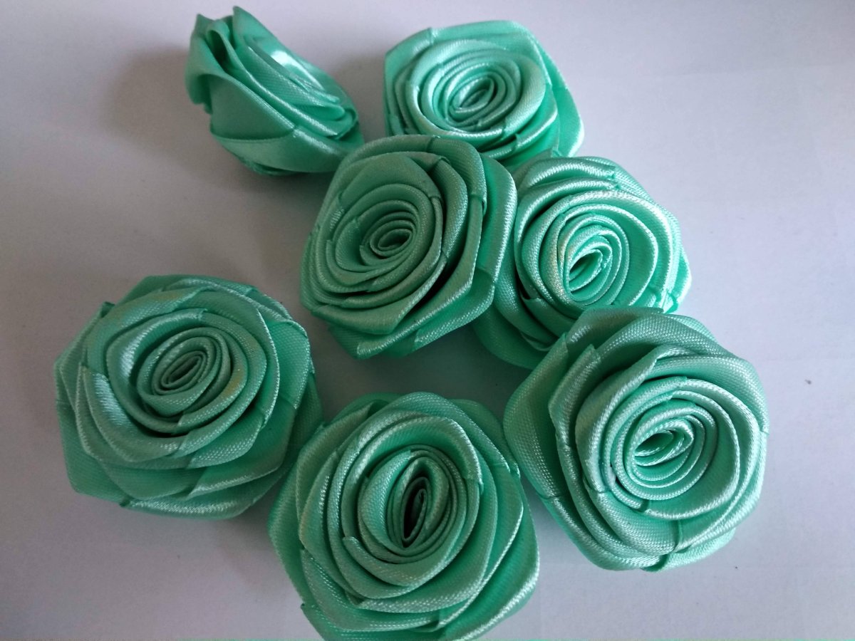Роза из ткани