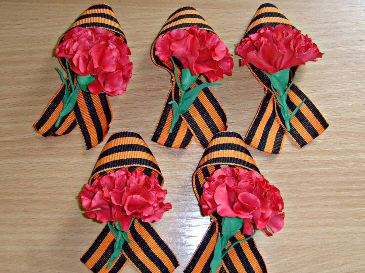 Гвоздики из фоамирана