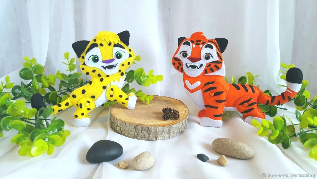 Игрушки из фетра тигр