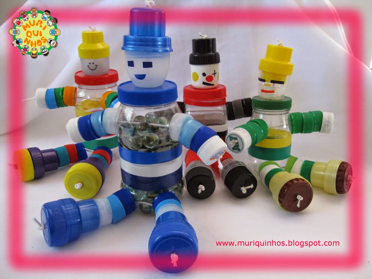 Игрушки из крышек