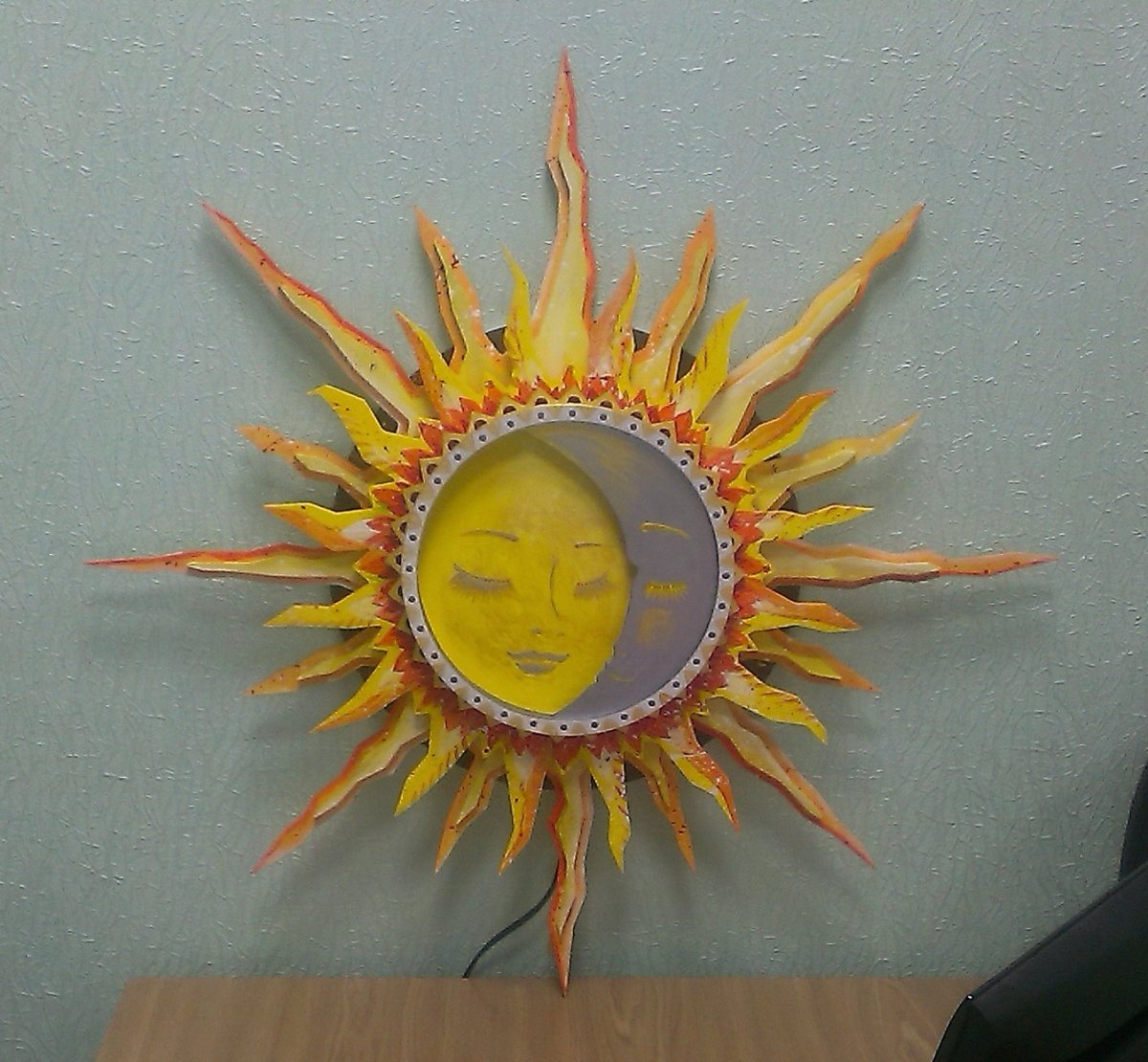 Украшение солнце из теста