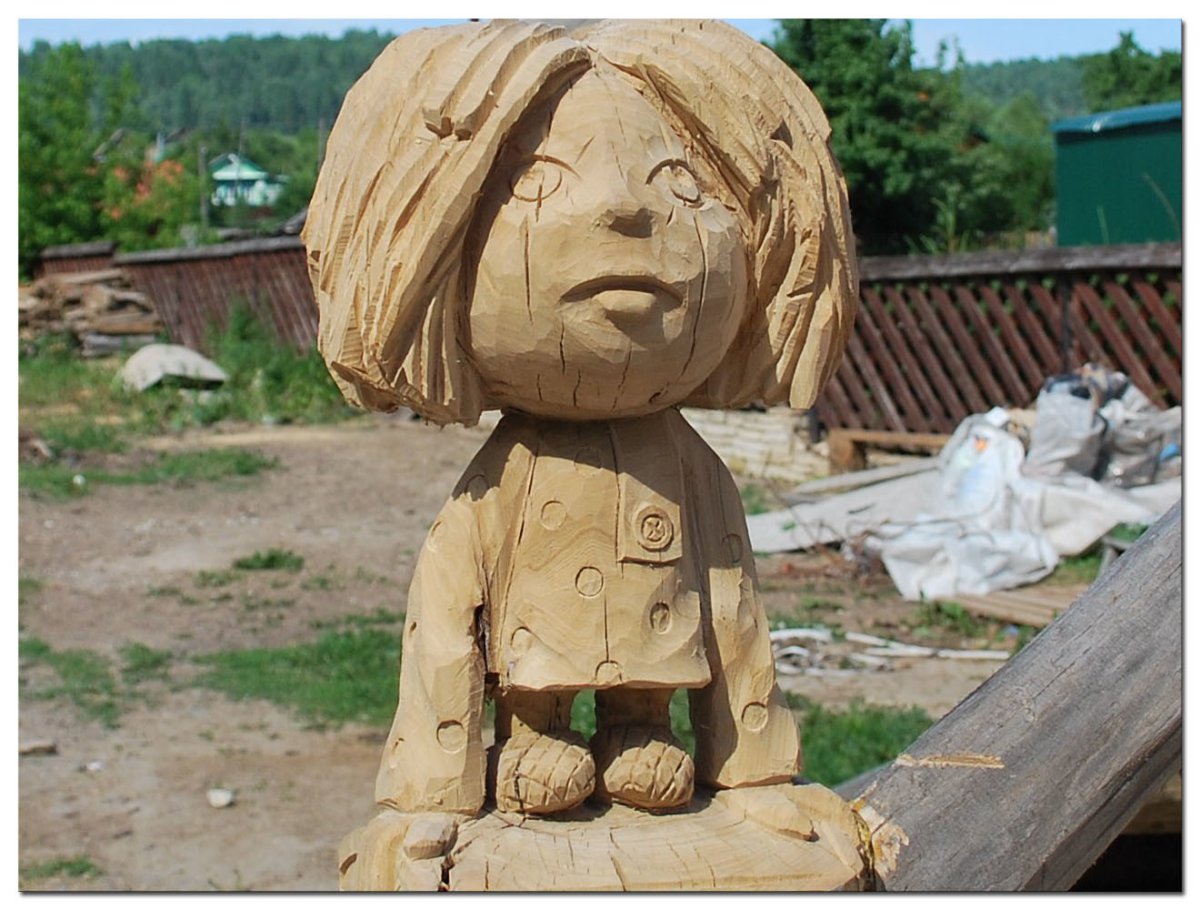 Домовенок Кузя из дерева