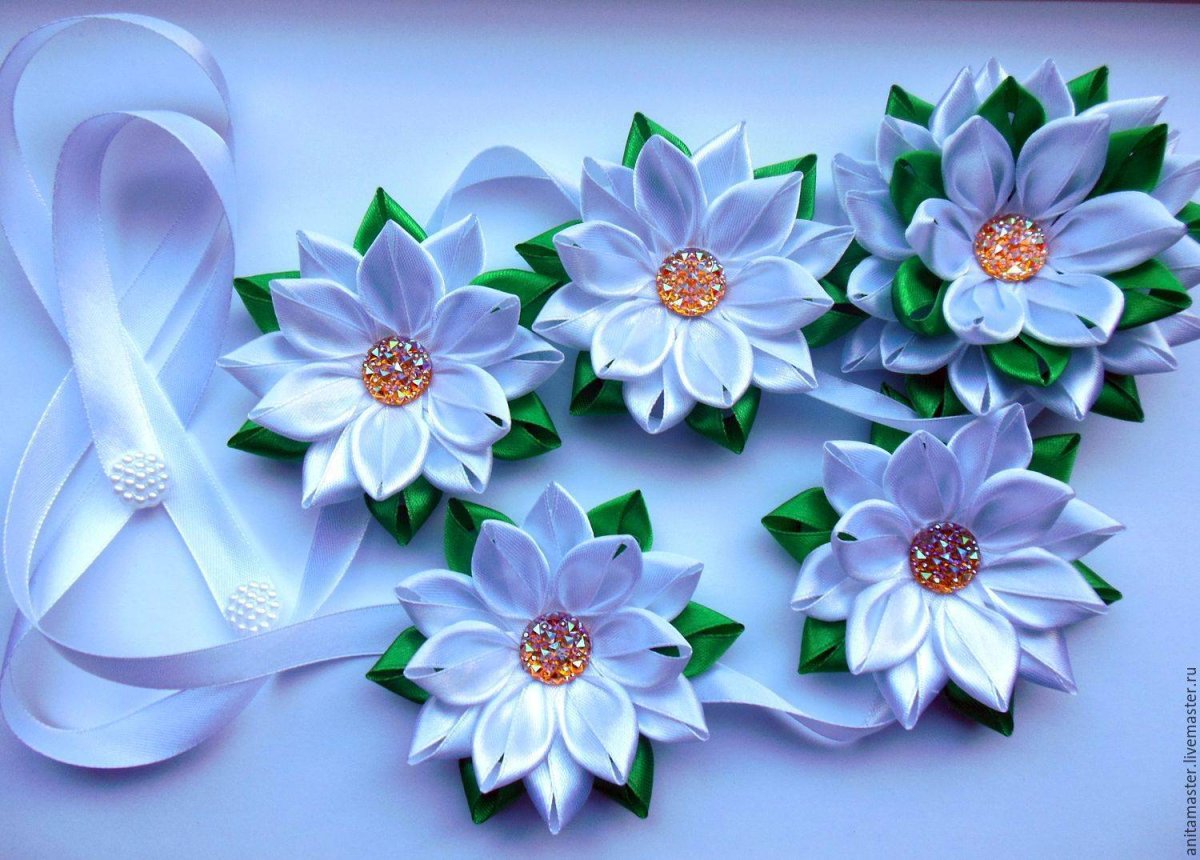 Лента в косу канзаши