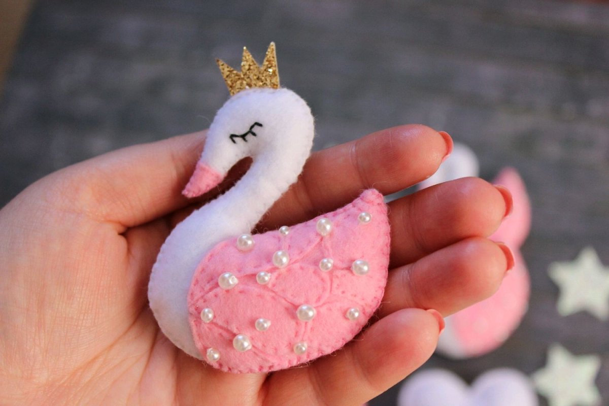 Красивые игрушки из фетра