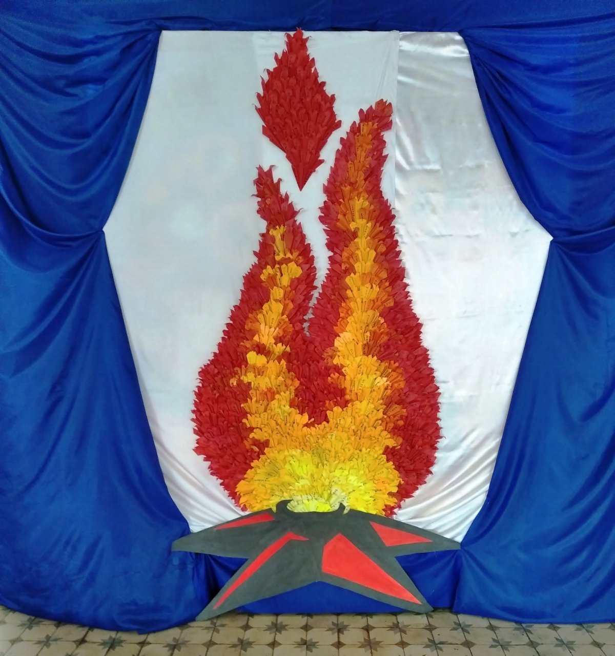 Декорации сцены пламя