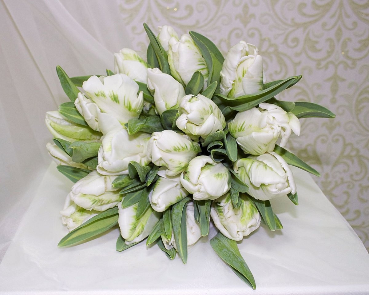 Букет из тюльпанов на свадьбу