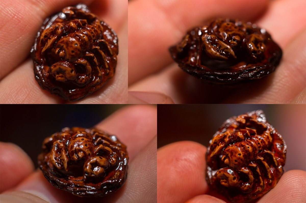 Бусины из персиковых косточек