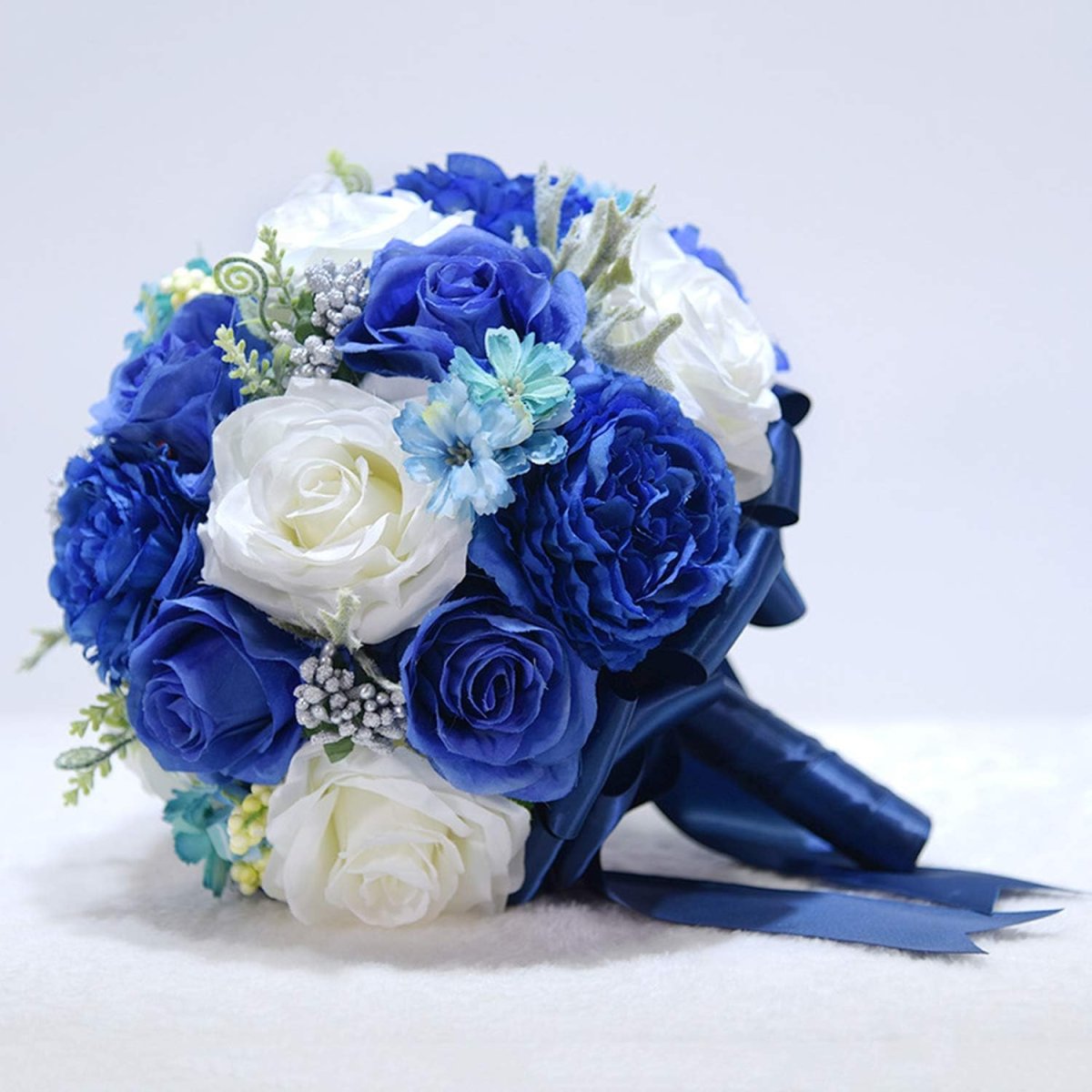 Букет невесты в синих оттенках