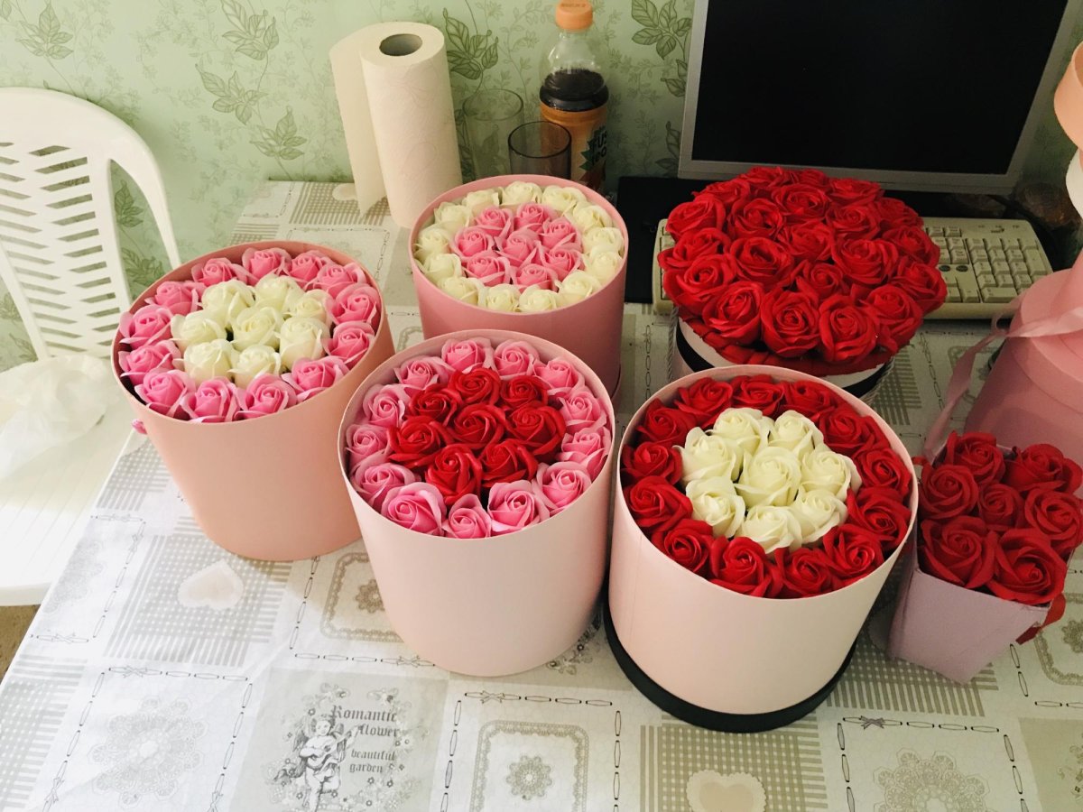 Мыльные розы много букетов
