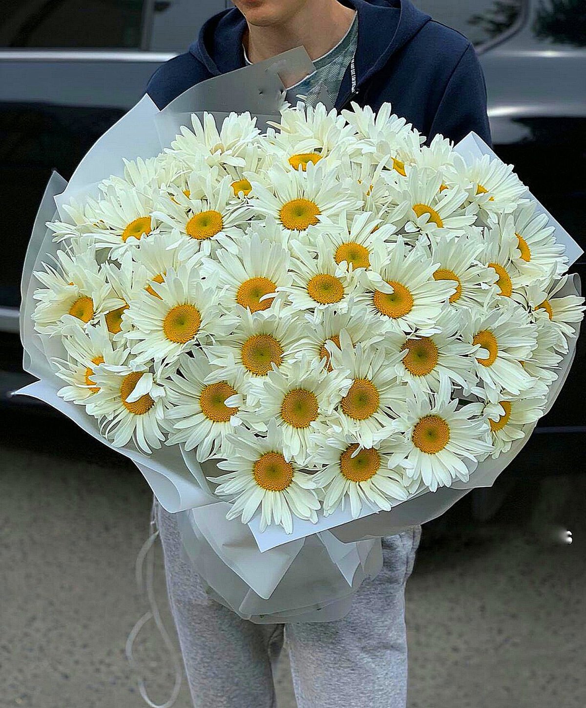 Большой букет из ромашек