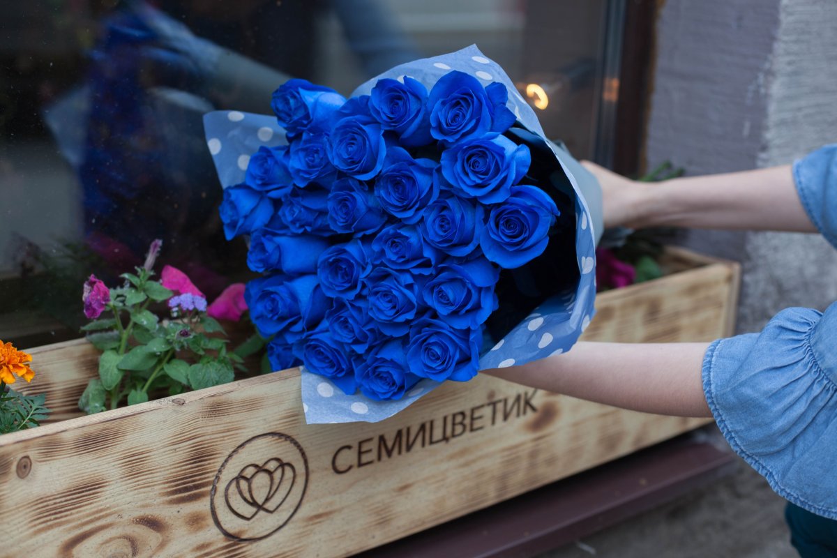 Букет синих роз