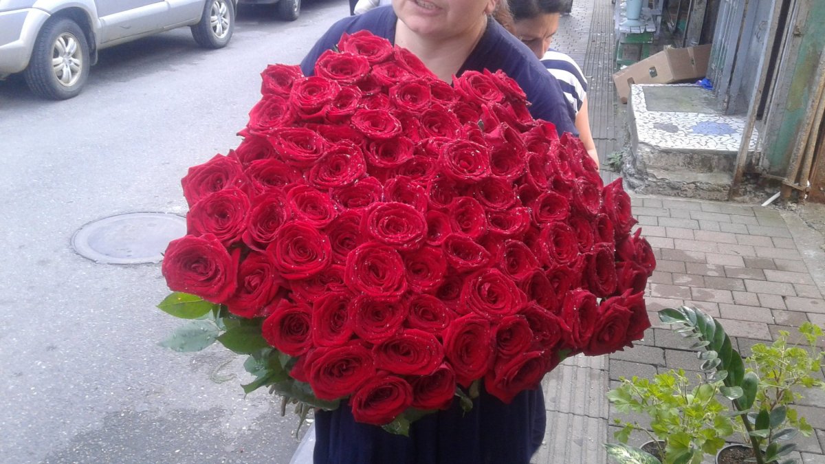 Огромные букеты из роз
