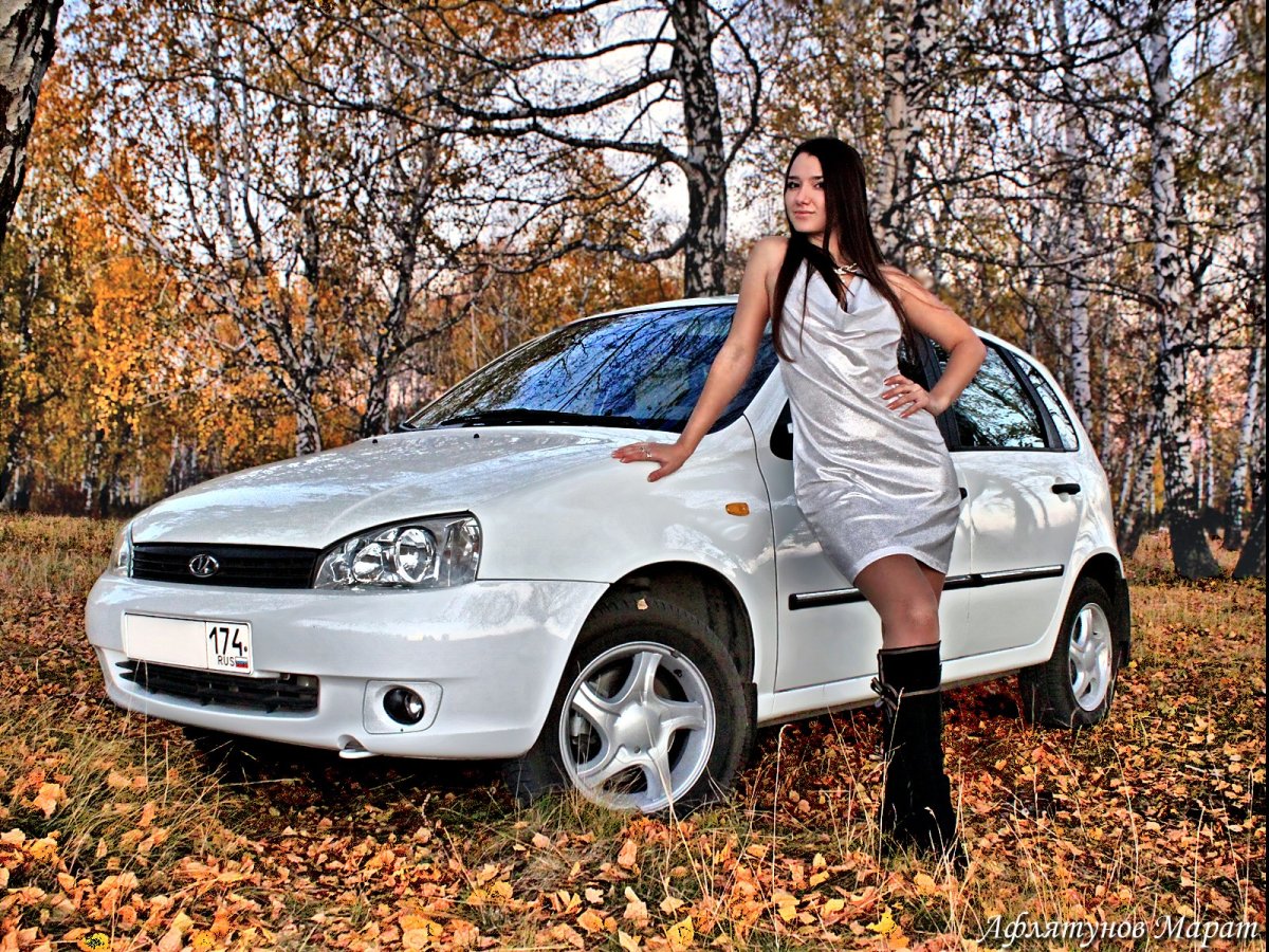 Lada Kalina хэтчбек девушка